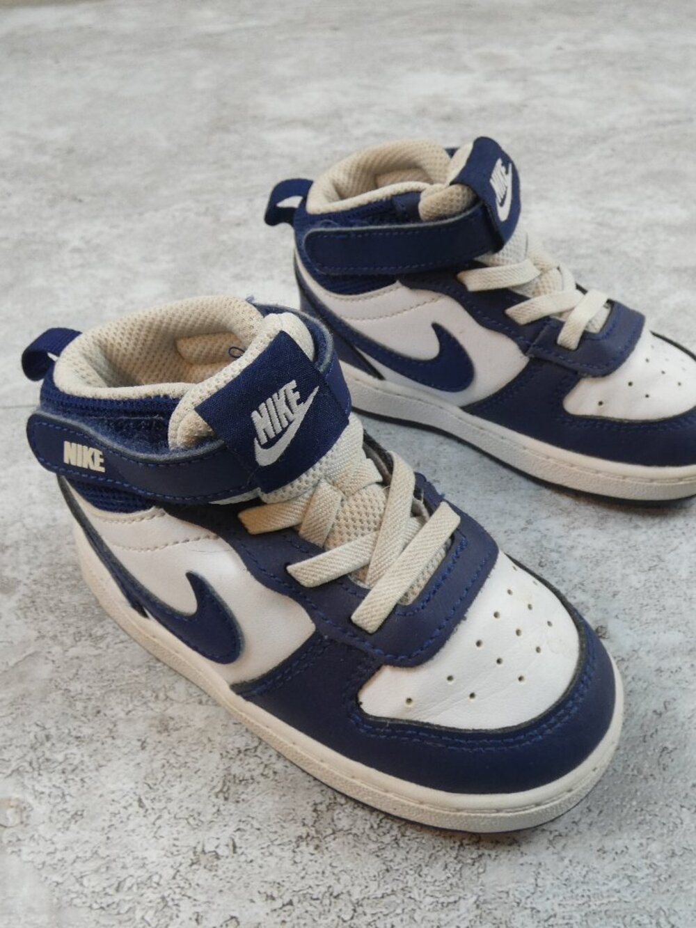Nike Borought Mid 2 Court Baby Blue White Retro Althalsure